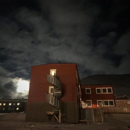 Haugen Pensjonat Svalbard Longyearbyen Eksteriør billede