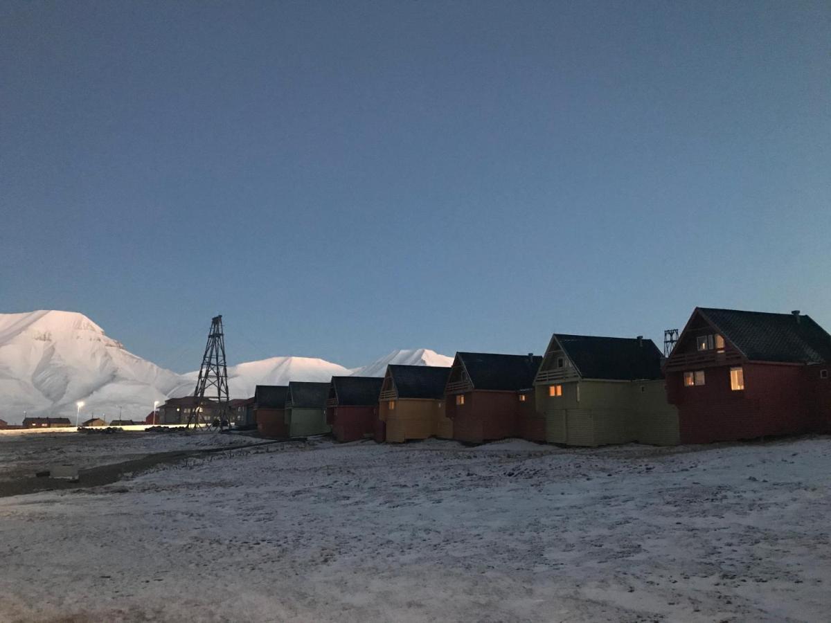Haugen Pensjonat Svalbard Longyearbyen Eksteriør billede