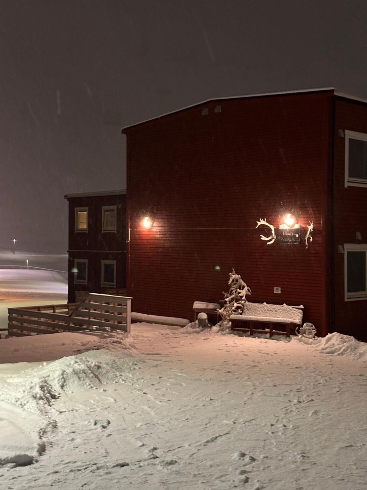 Haugen Pensjonat Svalbard Longyearbyen Eksteriør billede