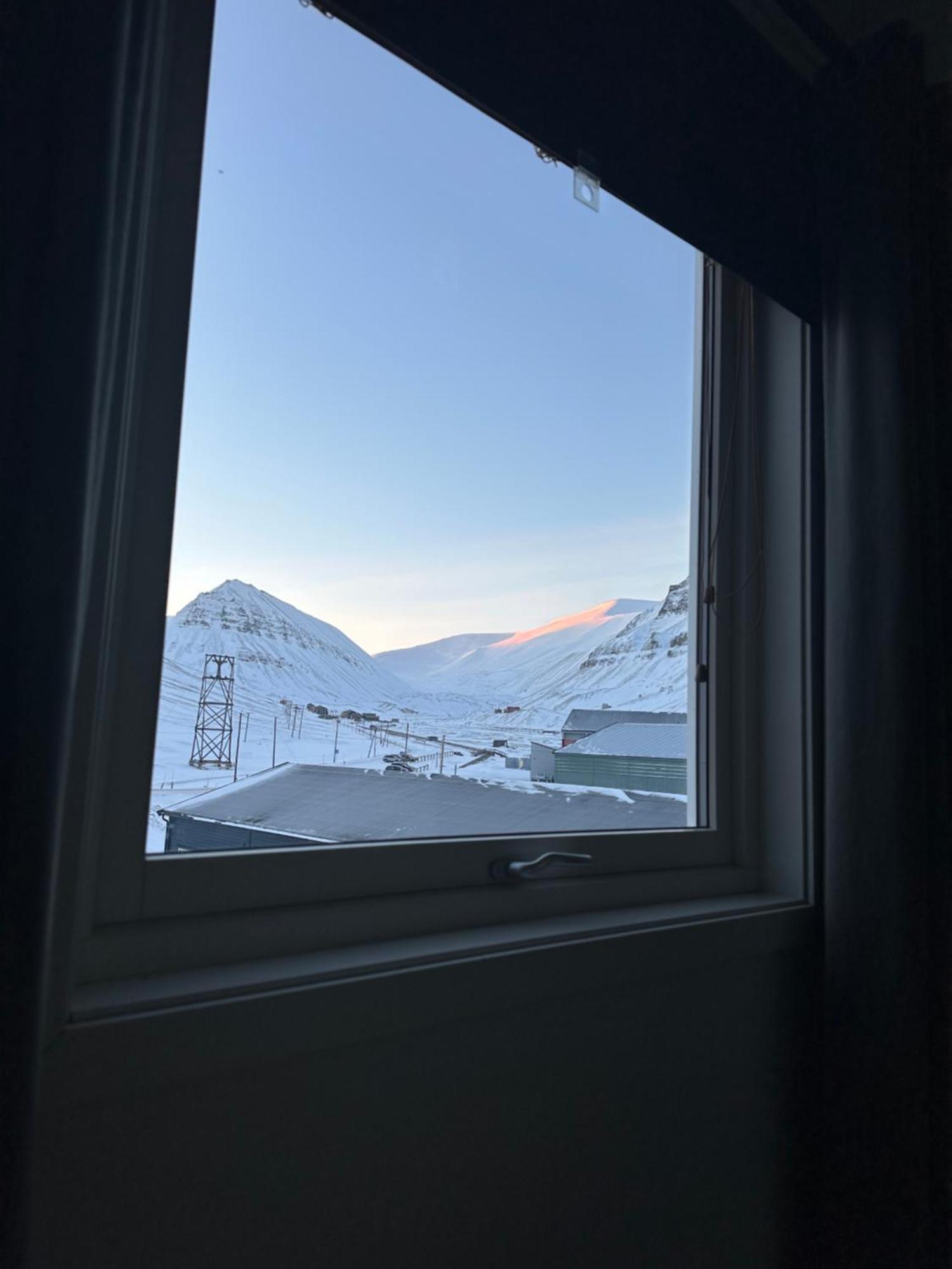 Haugen Pensjonat Svalbard Longyearbyen Eksteriør billede