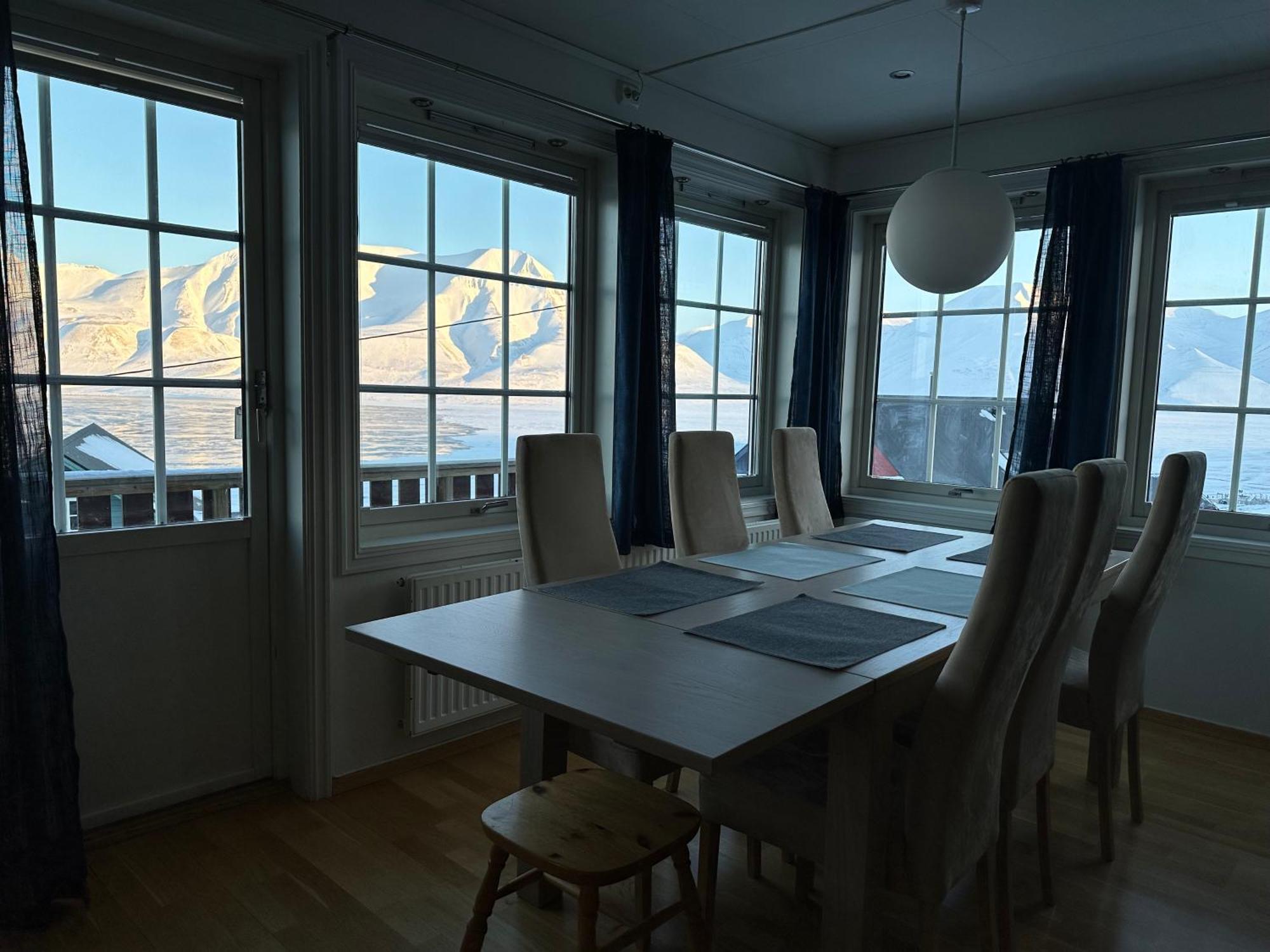 Haugen Pensjonat Svalbard Longyearbyen Værelse billede