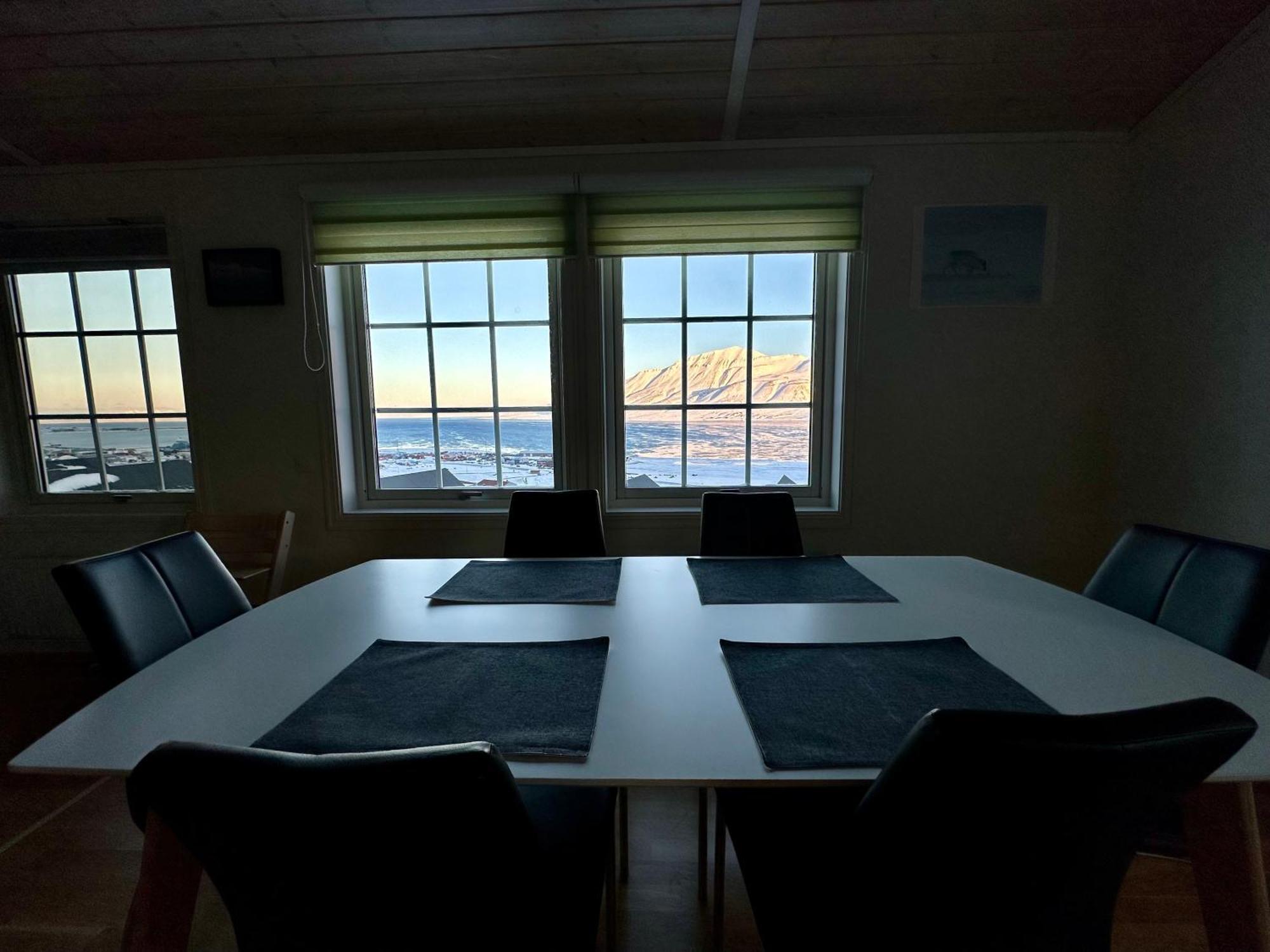 Haugen Pensjonat Svalbard Longyearbyen Værelse billede