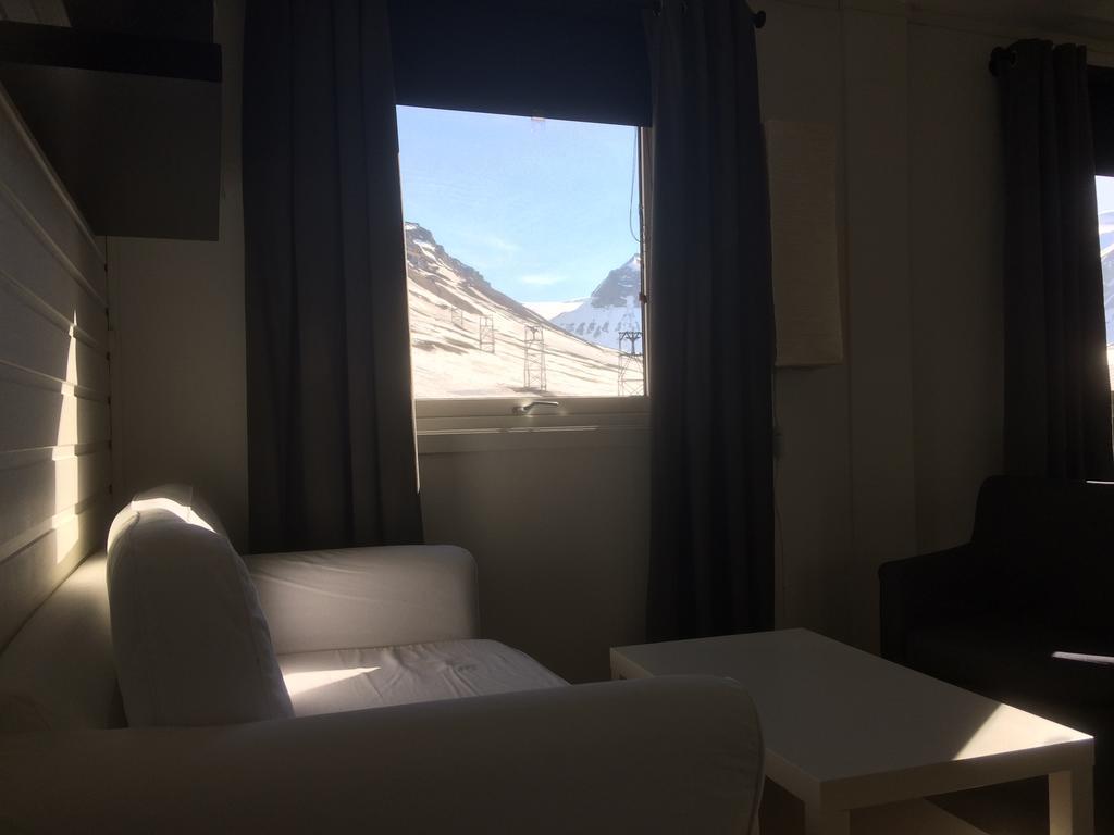 Haugen Pensjonat Svalbard Longyearbyen Eksteriør billede